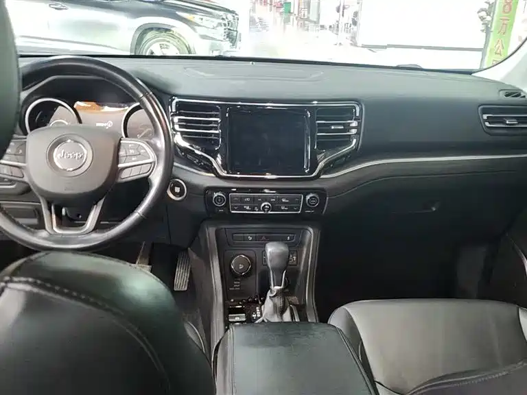 Jeep Commander 2018 2.0T 4WD Yuexiang Edition China VI