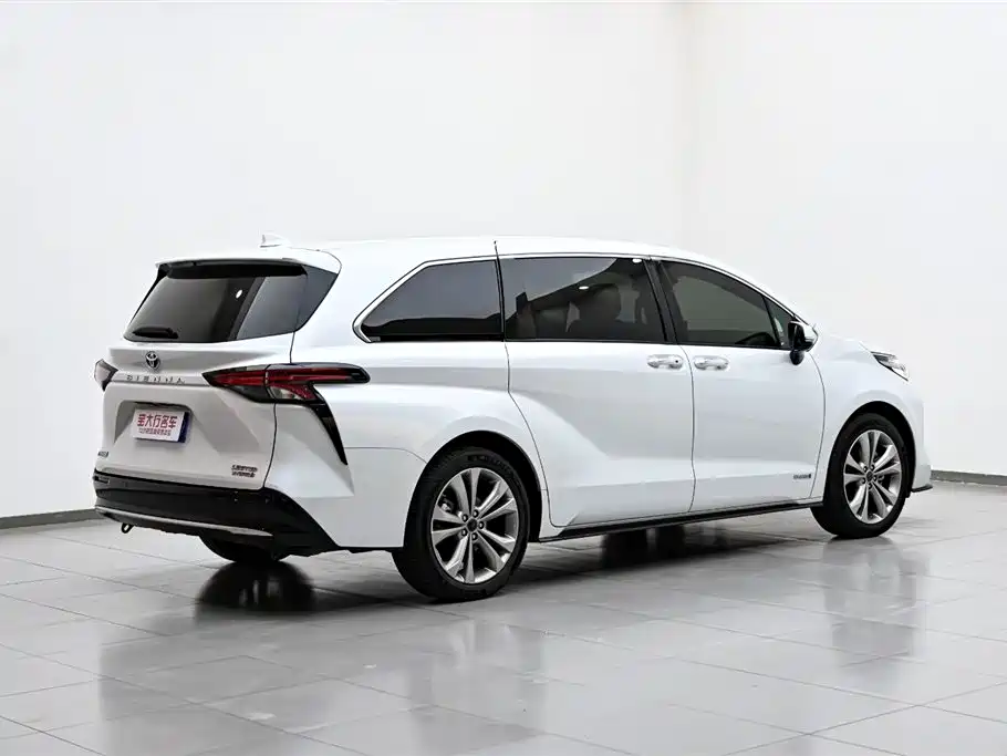 Toyota Sienna 2021 2.5L Hybrid Premium Edition