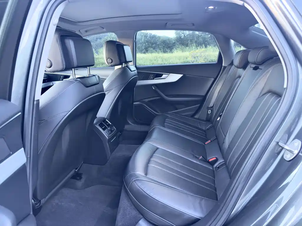 Audi A4L 2020 40 TFSI Fashion Dynamic