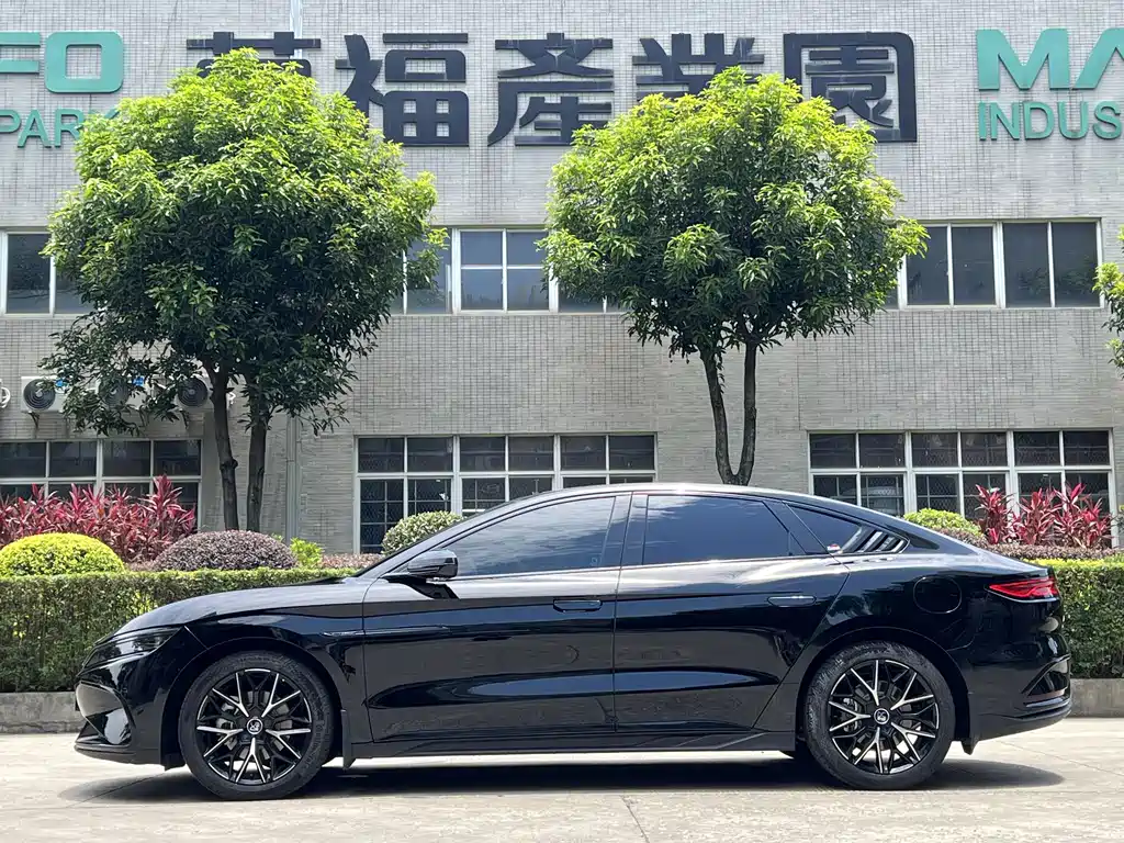 BYD Han 2025 DM-i Intelligent Driving Edition 125KM Premium
