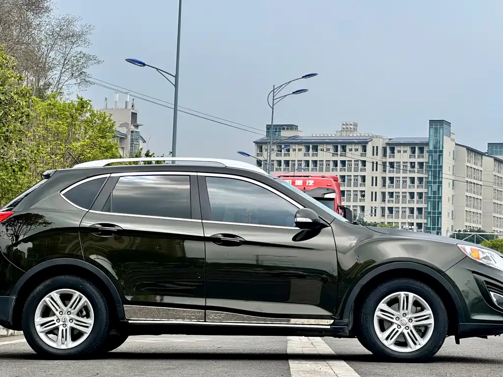 Trumpchi GS5 2014 2.0L Manual FWD Anniversary Edition