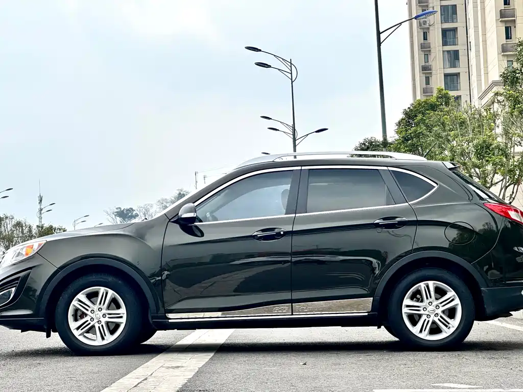 Trumpchi GS5 2014 2.0L Manual FWD Anniversary Edition