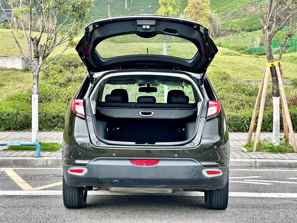 Trumpchi GS5 2014 2.0L Manual FWD Anniversary Edition