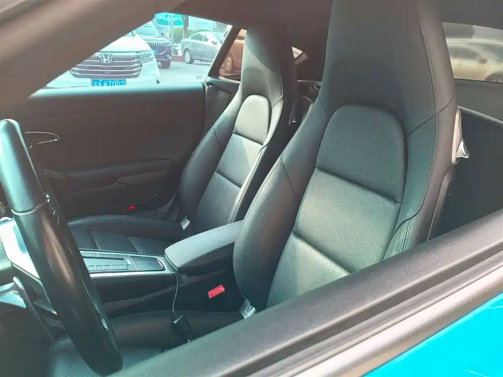 Porsche 718 Cayman 2.0T
