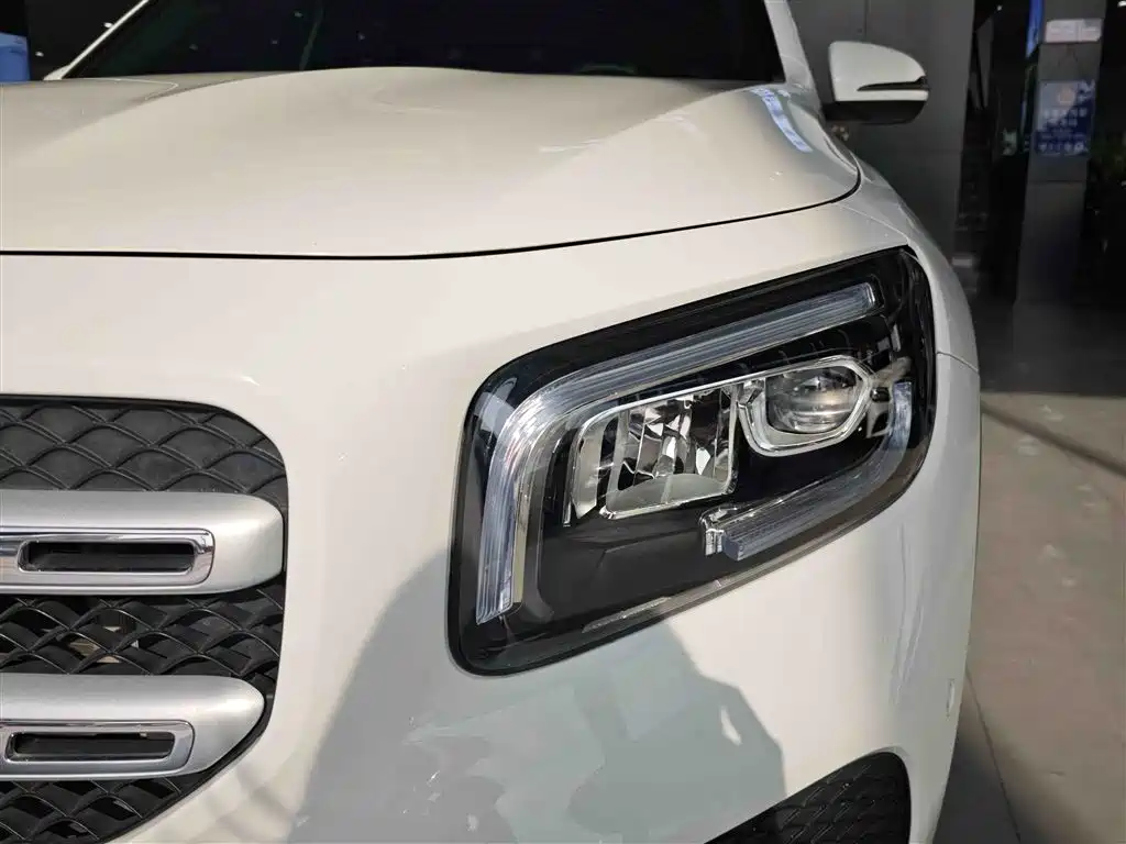 Mercedes-Benz GLB 200 Fashion Edition 2022 Facelift