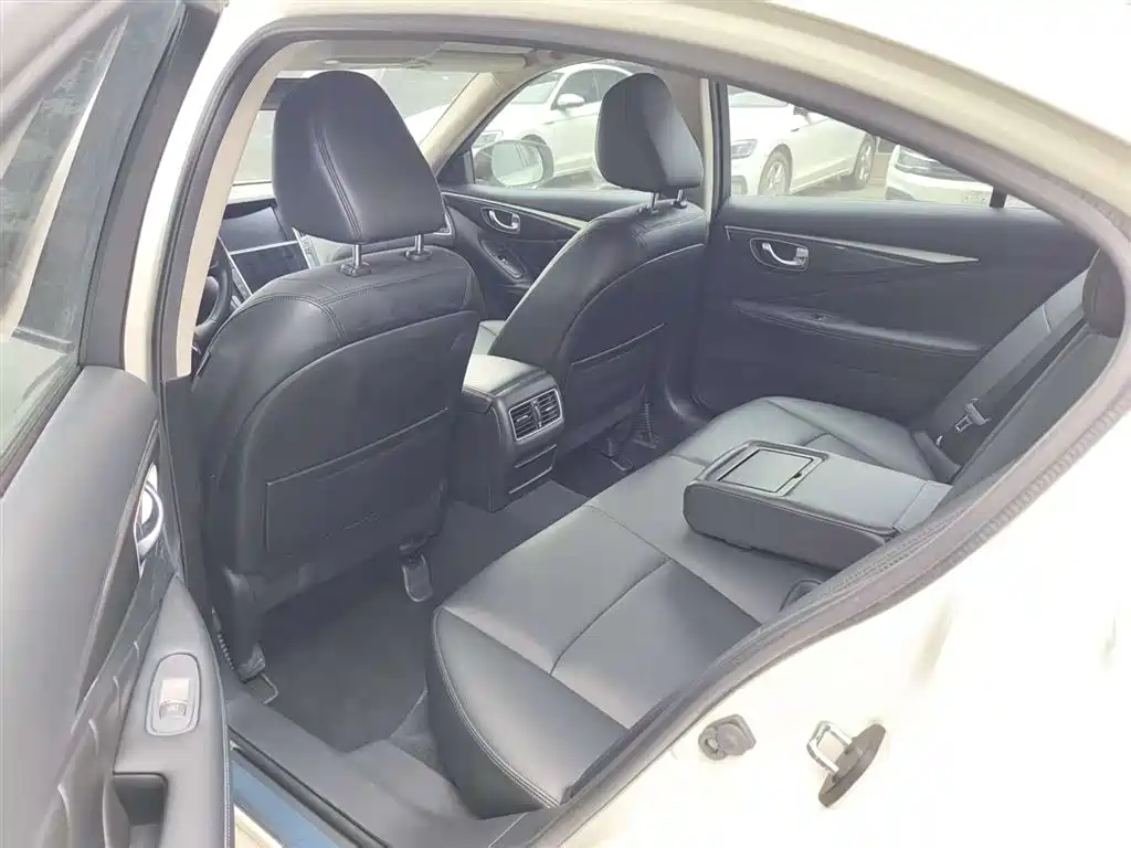 Infiniti Q50L 2022 2.0T Comfort Edition