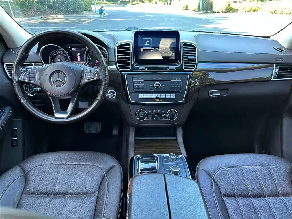 Mercedes-Benz GLS 400 4MATIC Luxury