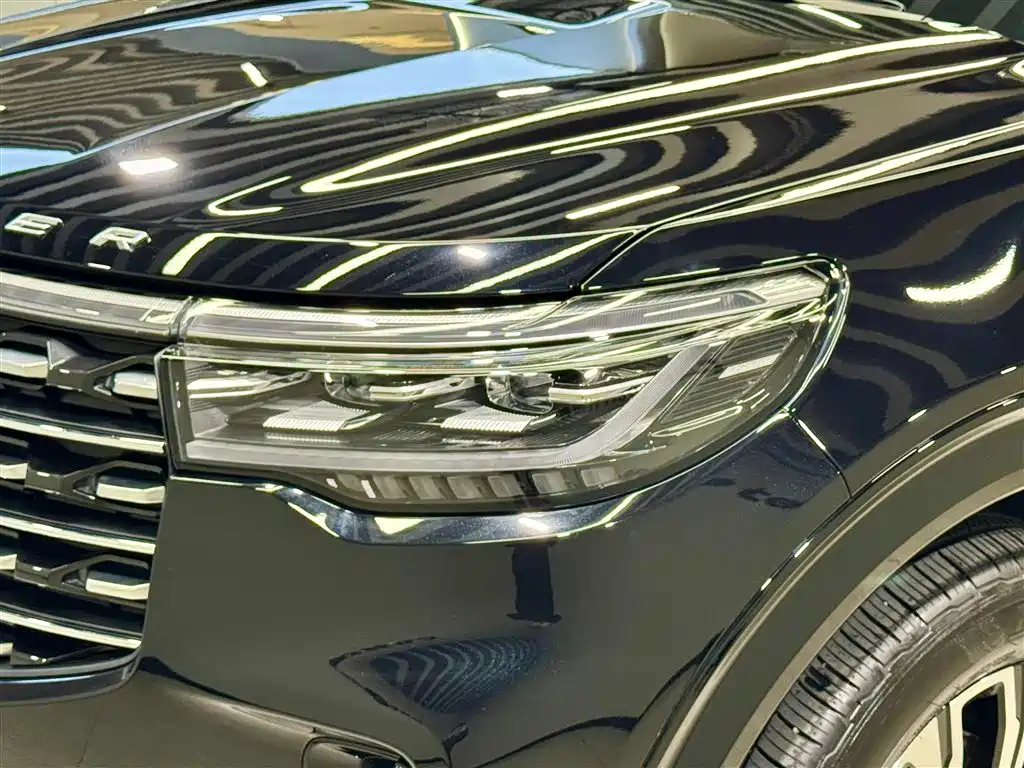 2024 Ford Explorer 2.3T EcoBoost 4WD Titanium Edition 7-Seater