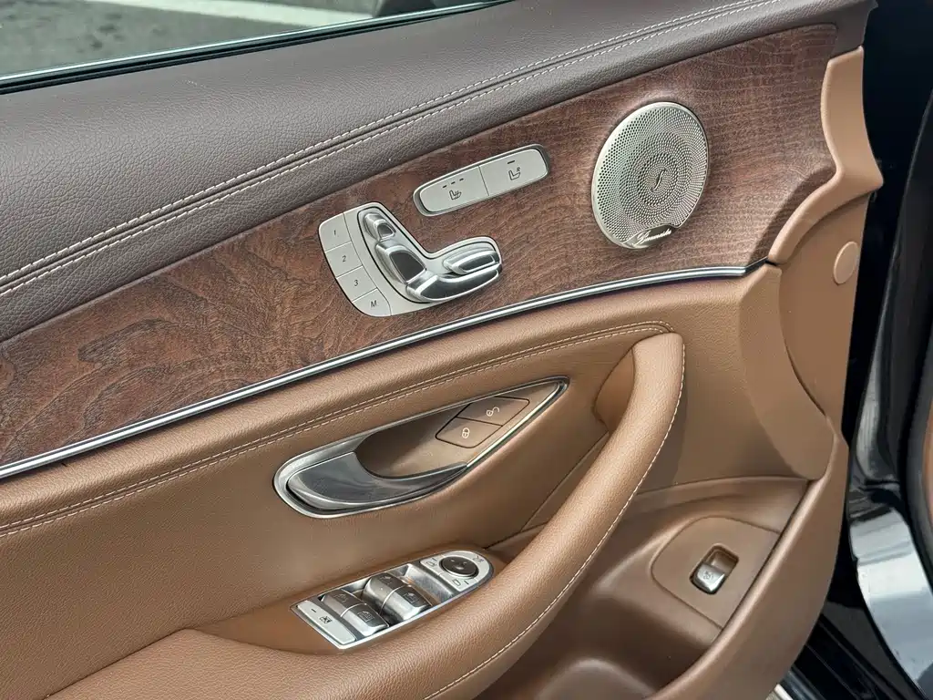 Mercedes-Benz E-Class 2022 E 300 L Luxury