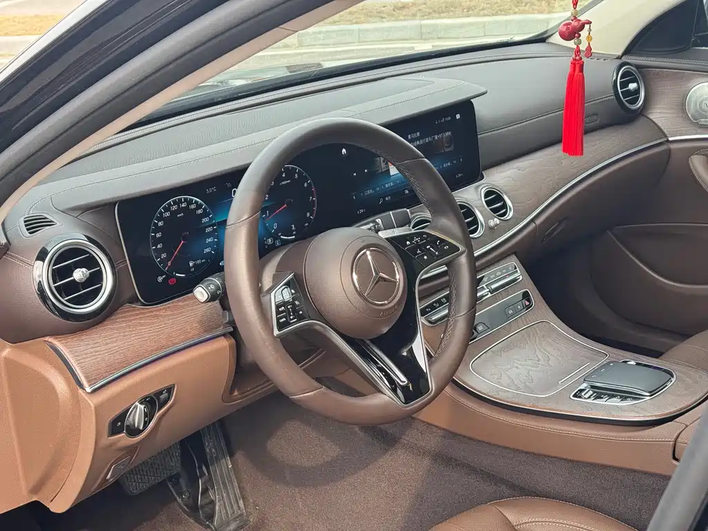 Mercedes-Benz E-Class 2022 E 300 L Luxury