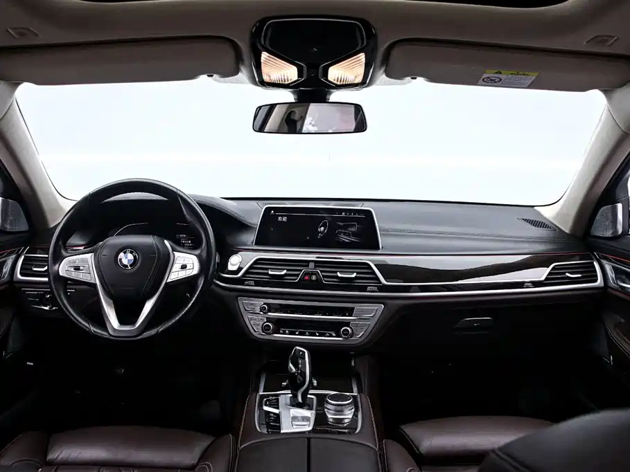 BMW 7 Series 2019 730Li Luxury Package - фото 5