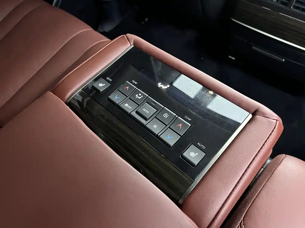 Lexus LX 2016 570 Dynamic Luxury Edition