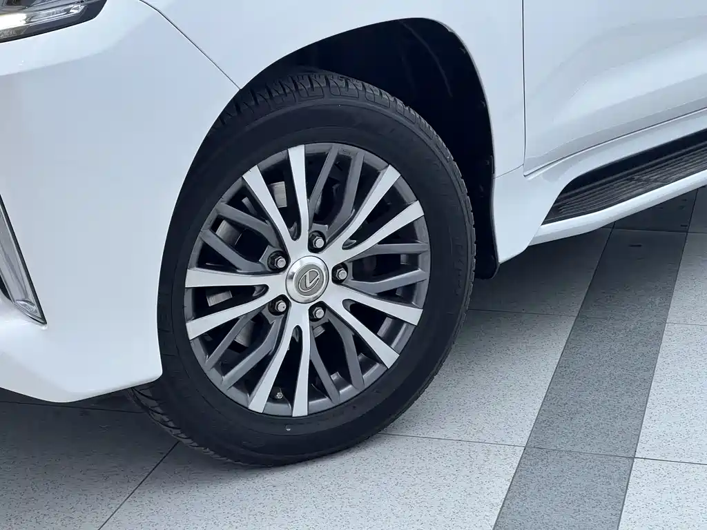 Lexus LX 2016 570 Dynamic Luxury Edition