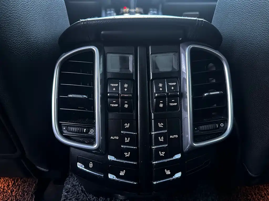 Cayenne 2014 Cayenne Platinum Edition 3.0T