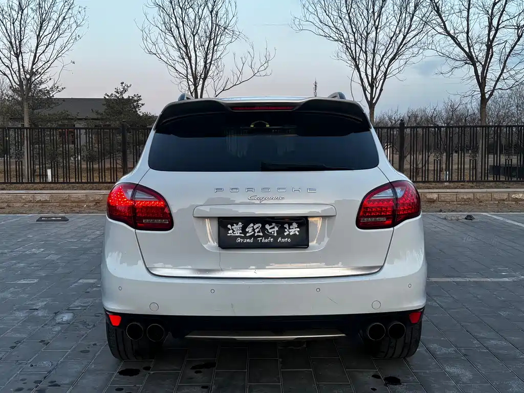 Cayenne 2014 Cayenne Platinum Edition 3.0T