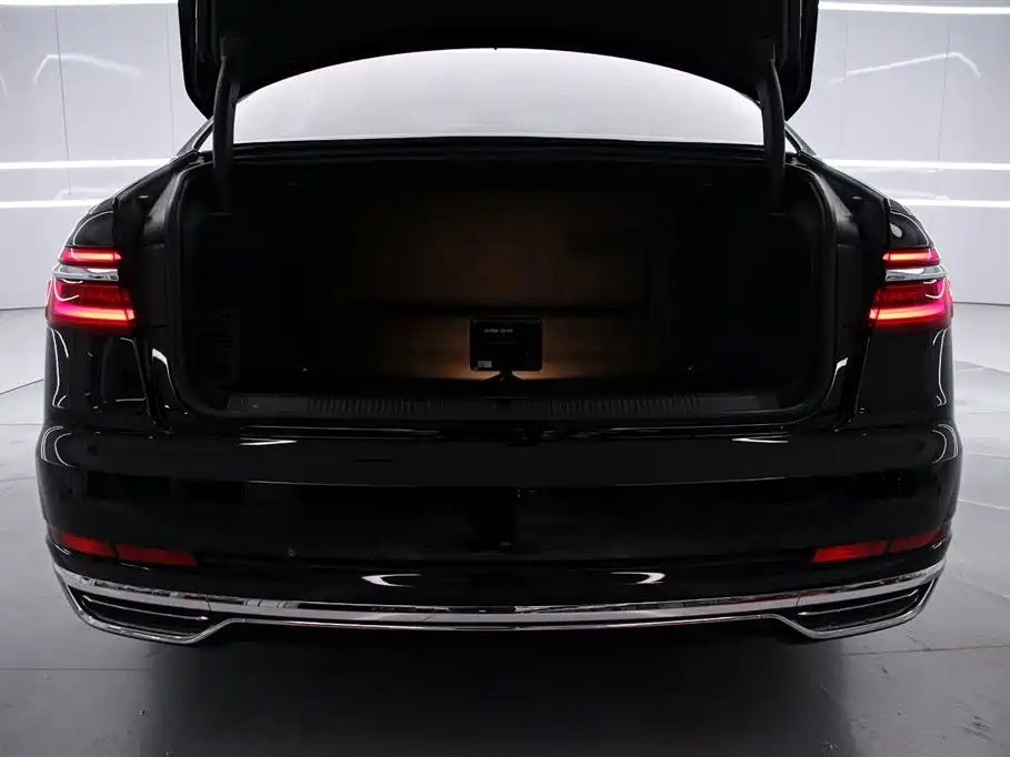 Audi A8L 50 TFSI quattro Comfort 2021
