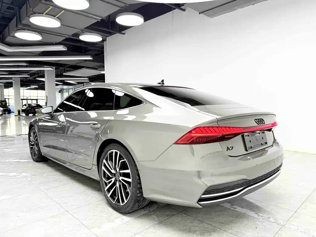 Audi A7 2023 45 TFSI Premium Selection