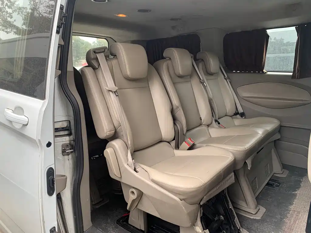 Ford Transit 2020 2.0T Diesel Multi-purpose Commercial Vehicle Medium Wheelbase Low Roof Top-hinged Tailgate China VI
