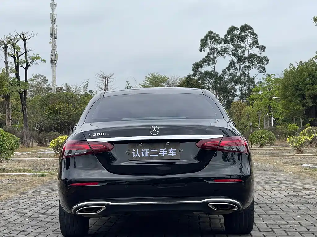 Mercedes-Benz E-Class 2022 Facelift E 300 L Fashion Edition