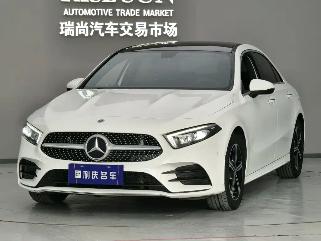 Mercedes-Benz A-Class 2022 Facelift 3 A 200 L Sport Sedan Fashion Edition