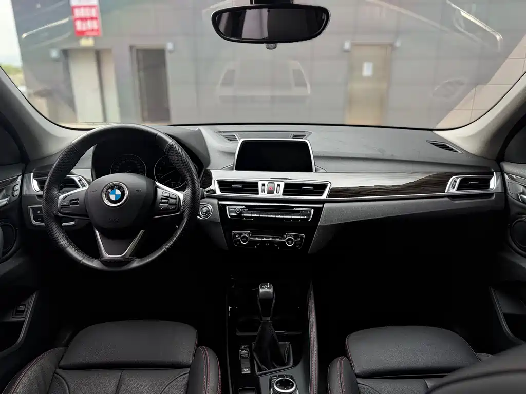 BMW X1 2018 xDrive20Li Luxury Edition