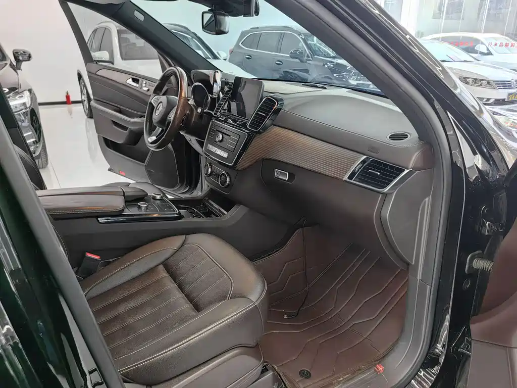 Mercedes-Benz GLE 400 4MATIC Collector's Edition