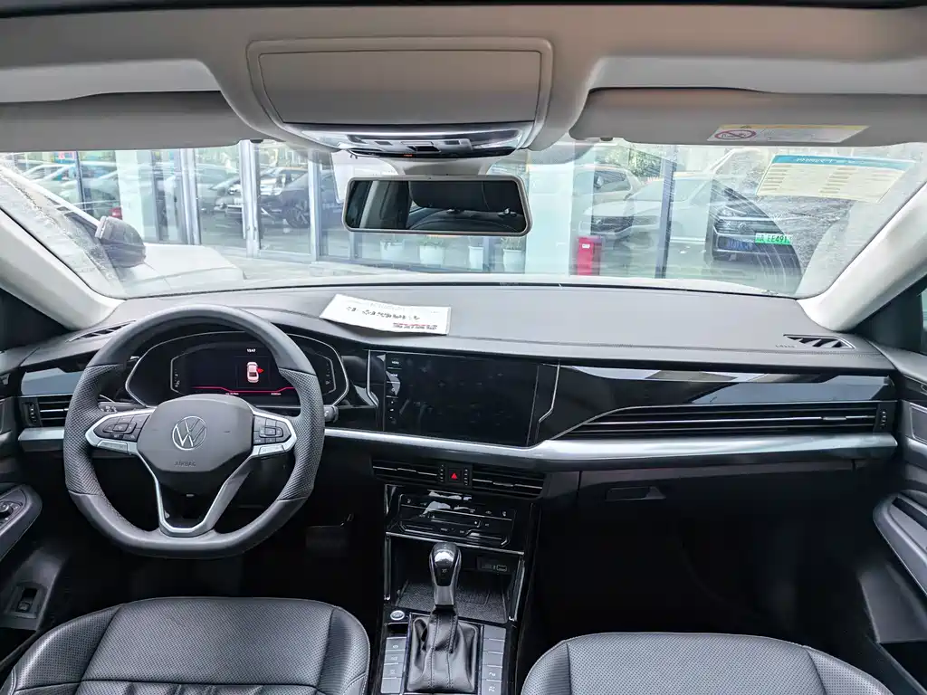 Volkswagen Passat 2025 380TSI Longyao Edition