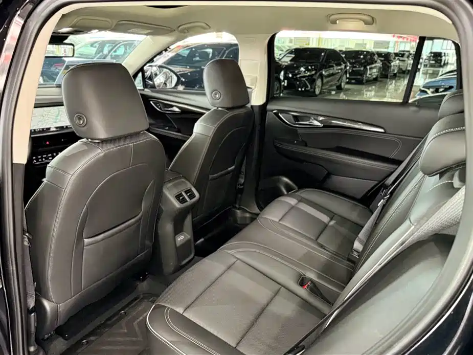 Buick Envision Plus 2023 652T 5-Seater Luxury