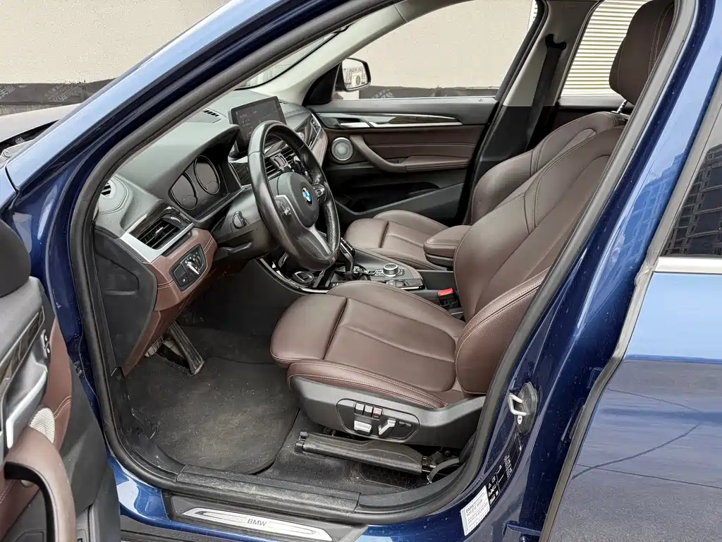 BMW X1 2021 xDrive25Li Premium Edition