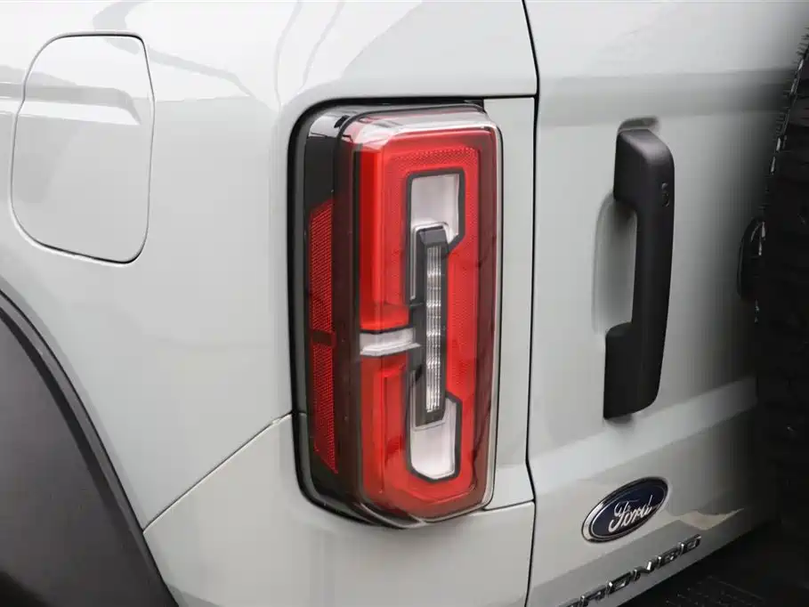 Ford Bronco 2024 2.3T Badlands