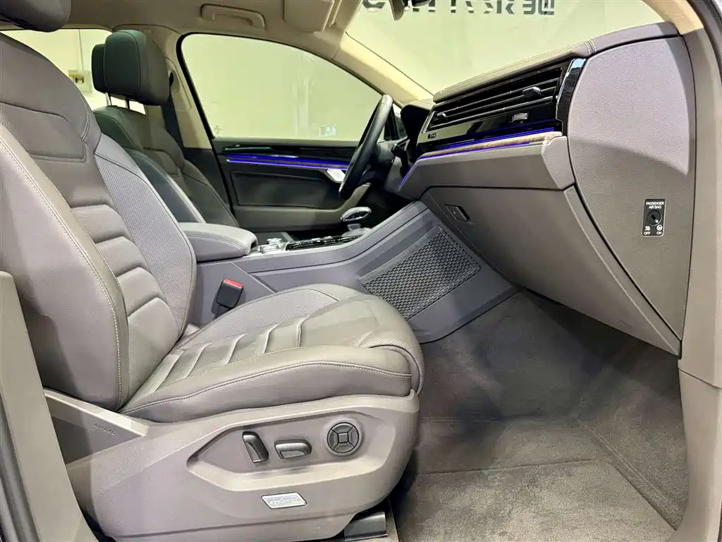 Touareg 2023 3.0TSI R-Line Black Edition