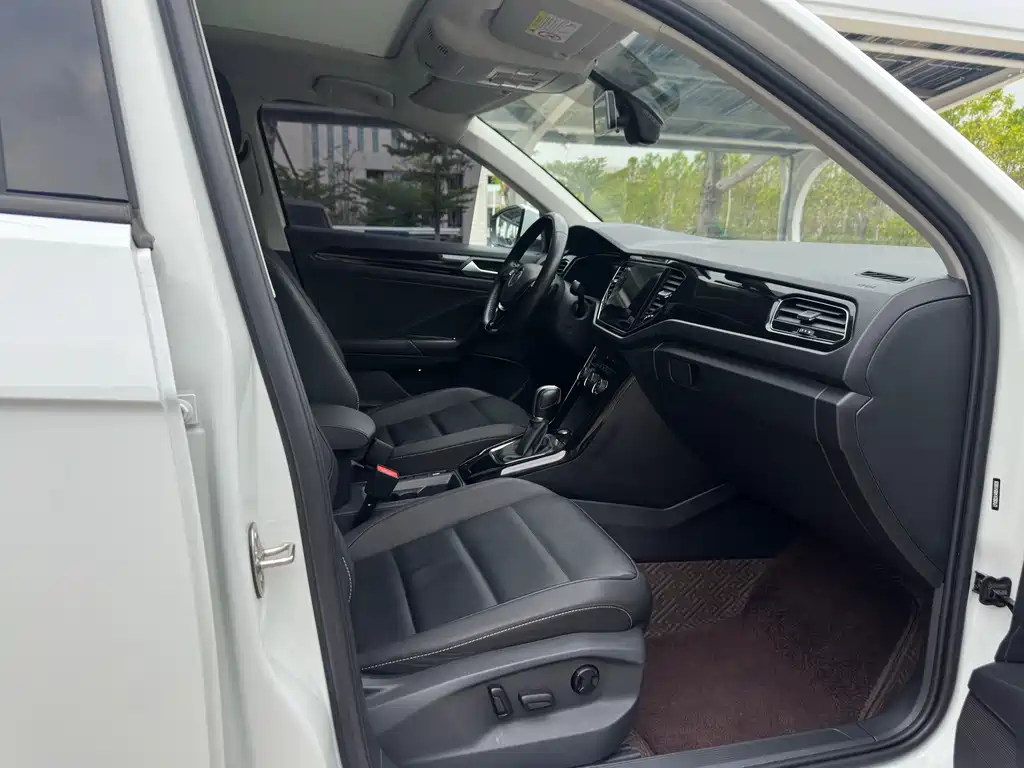 Volkswagen T-Roc 2022 280TSI DSG FWD Comfort Plus