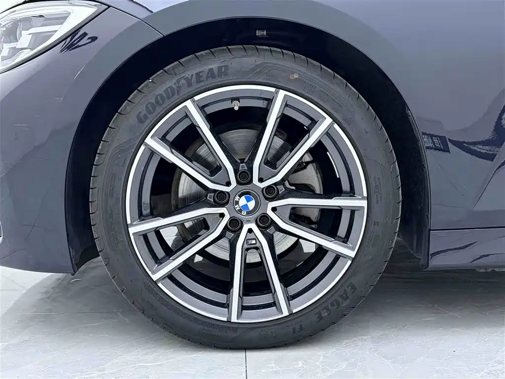 BMW 3 Series 2021 320Li M Sport Package - фото 9