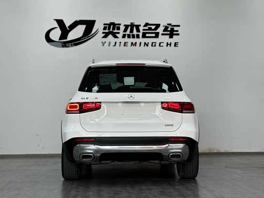 Mercedes-Benz GLB 200 2021