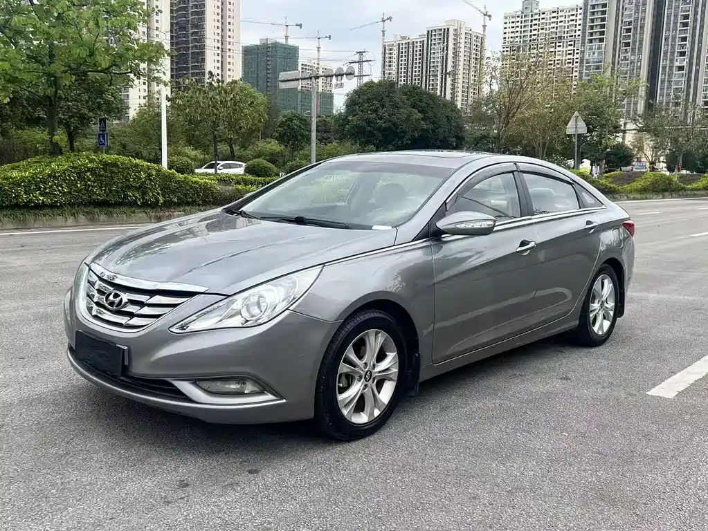 Sonata 2011 2.0L Automatic Leading Edition