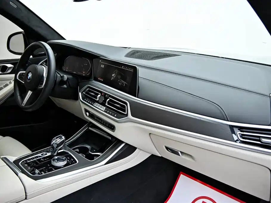 BMW X7 2022 xDrive40i M Sport Package