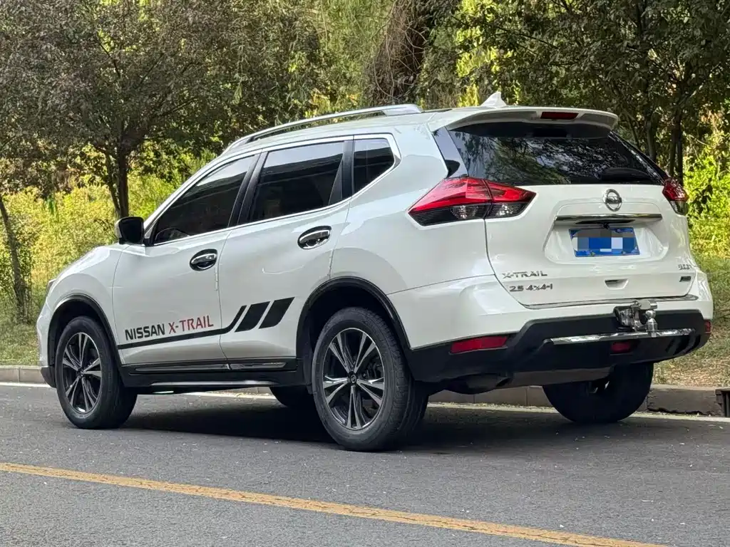 Nissan X-Trail 2017 2.5L CVT Luxury Edition 4WD