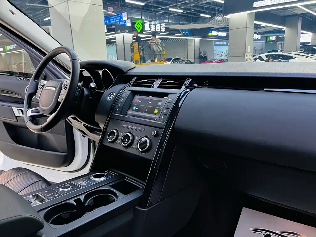 Land Rover Discovery 2017 3.0 SC V6 SE