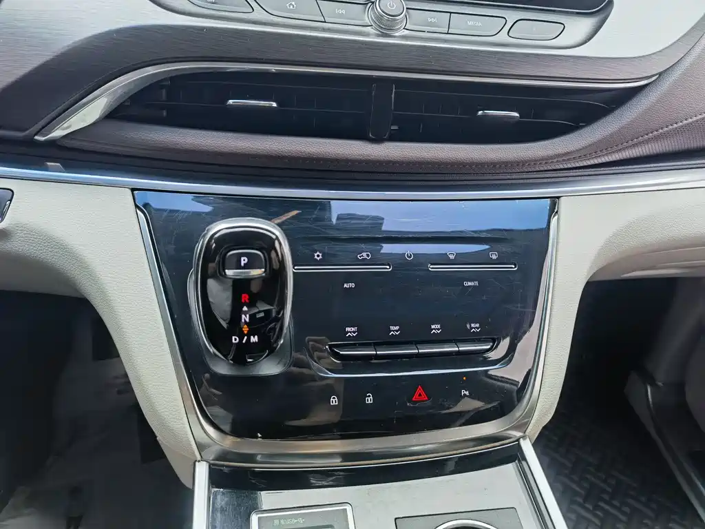 Buick GL8 2020 Land Business Class 652T Comfort