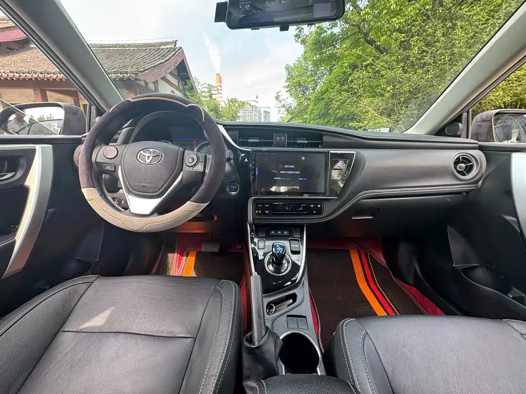 Toyota Corolla 2017 Facelift Hybrid 1.8L E-CVT Elite Edition