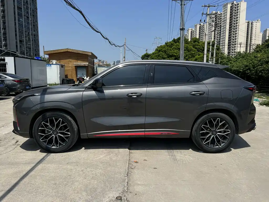 Changan Oshan Z6 2022 Blue Whale 1.5T DCT Smart Navigation Edition