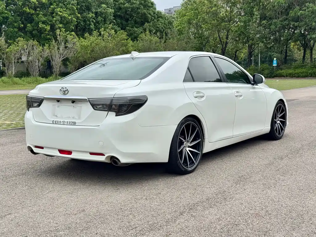 Reiz 2013 2.5V Jingrui Edition
