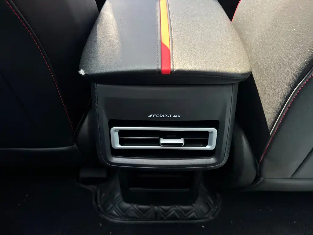 Changan Oshan Z6 2022 Blue Whale 1.5T DCT Smart Navigation Edition