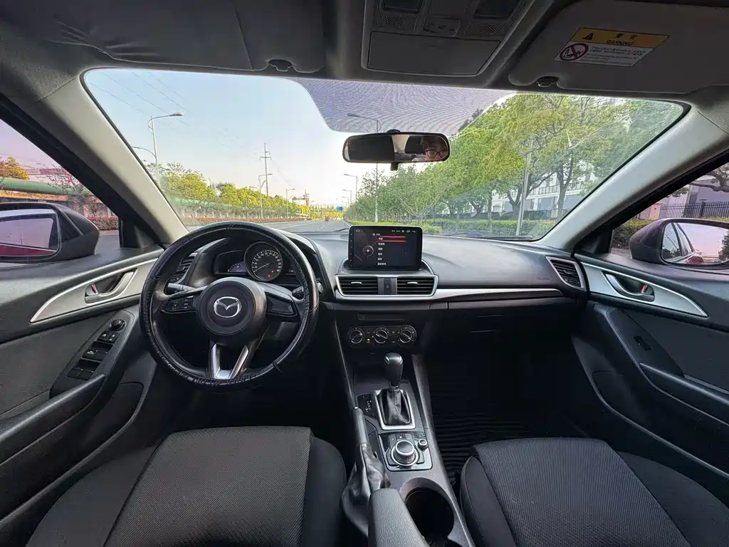 Mazda 3 Axela 2017 Sedan 1.5L Automatic Comfort Edition China V