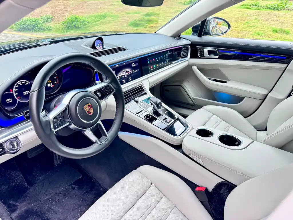 2017 Porsche Panamera Executive LWB 3.0T