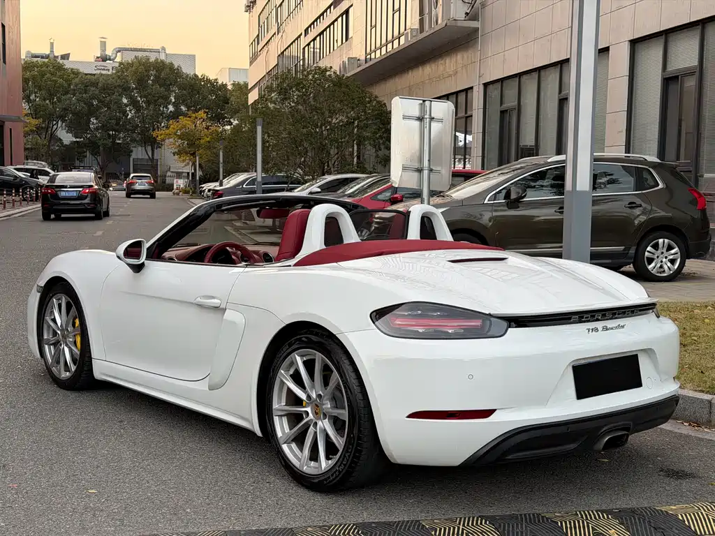 Porsche 718 Boxster 2.0T