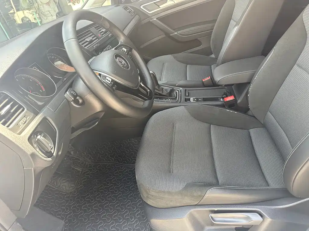 Volkswagen Golf 2019 1.6L Automatic Comfort Edition China V