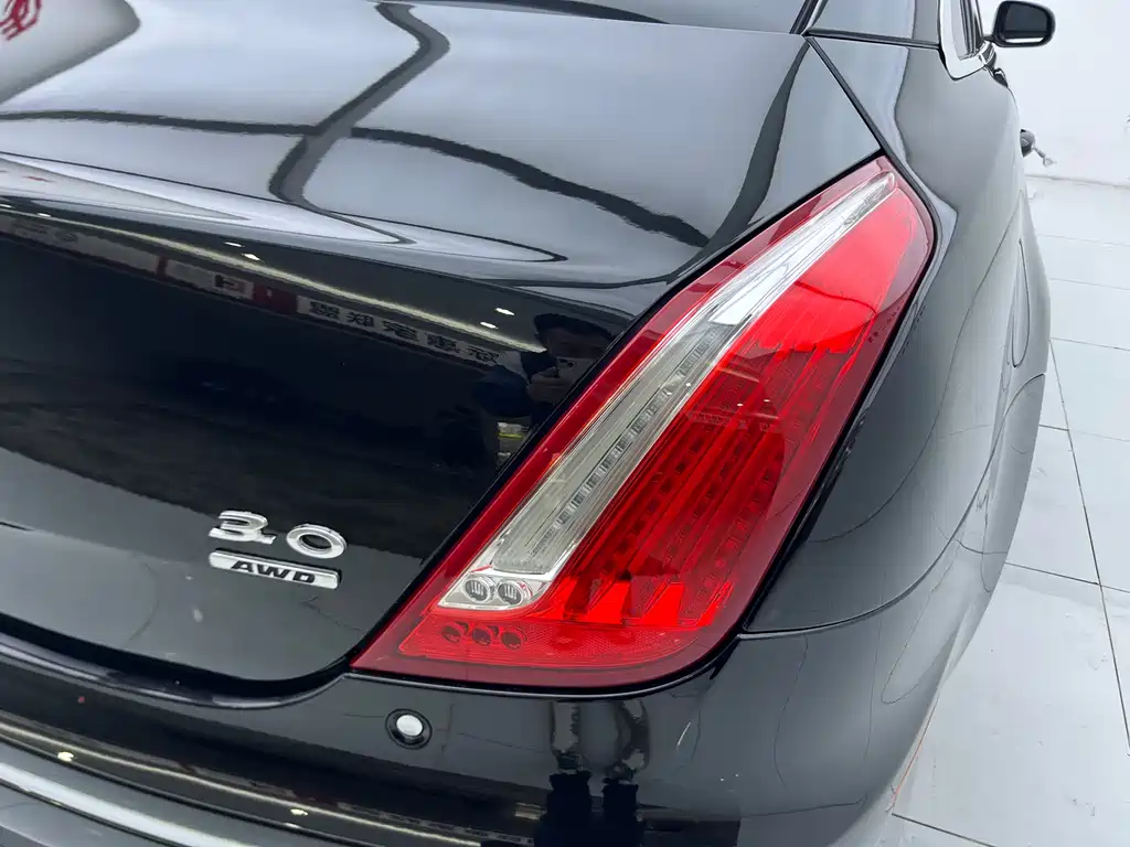 Jaguar XJL 2015 3.0 SC RWD Panoramic Business Edition