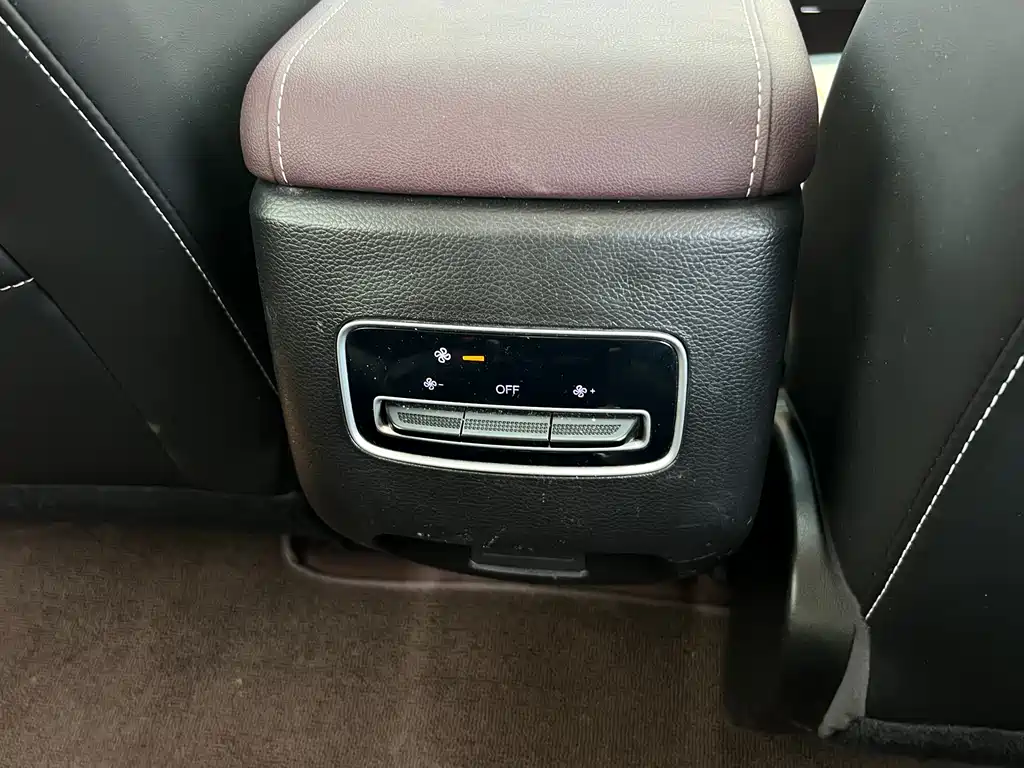 GAC Trumpchi M6 2023 PRO 270T DCT Luxury