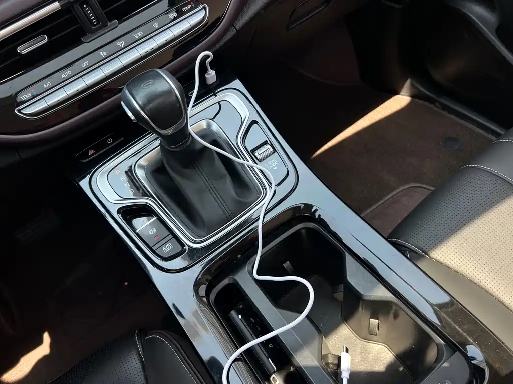 GAC Trumpchi M6 2023 PRO 270T DCT Luxury